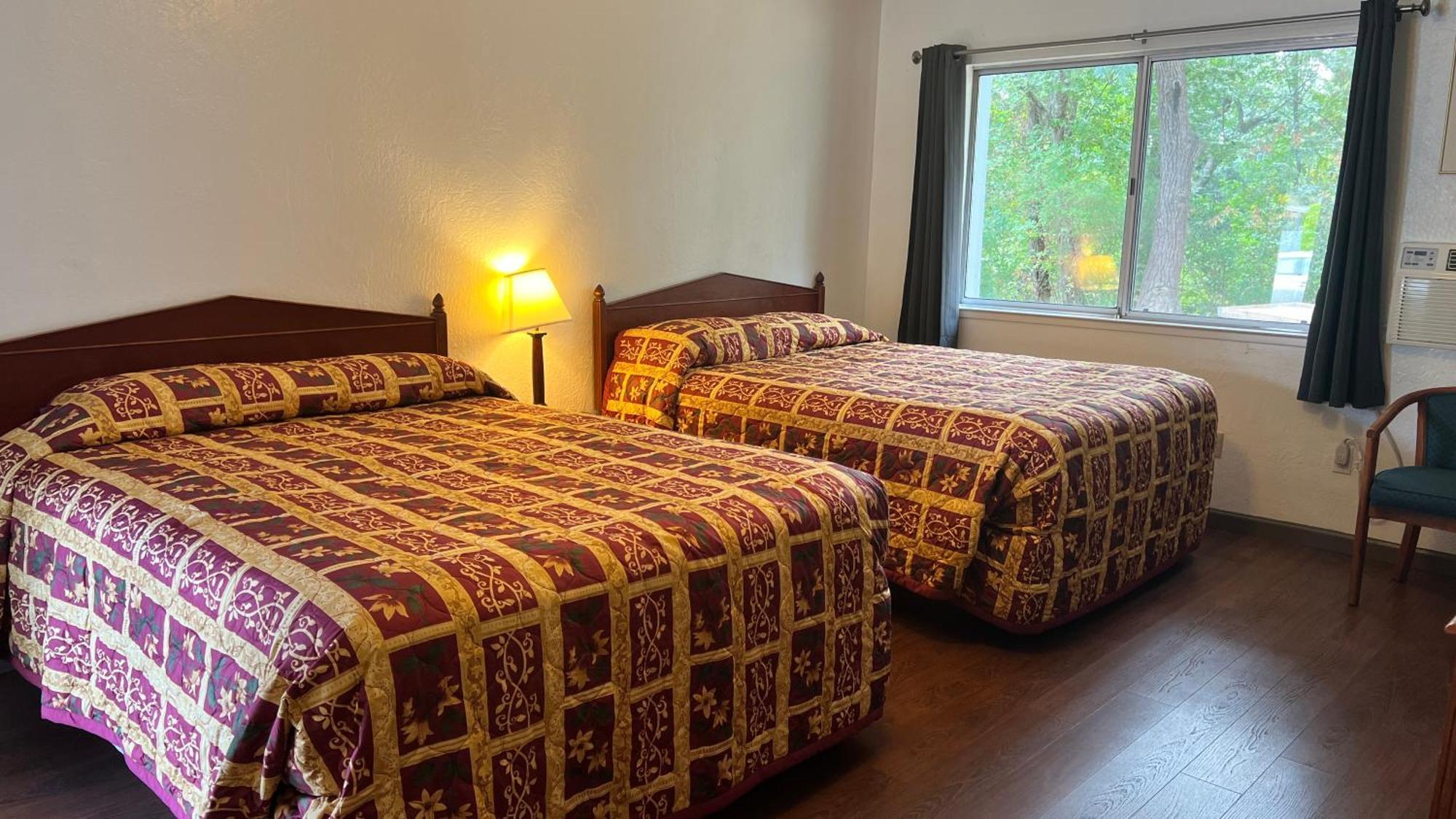 Pine Cone Motel Willits Εξωτερικό φωτογραφία
