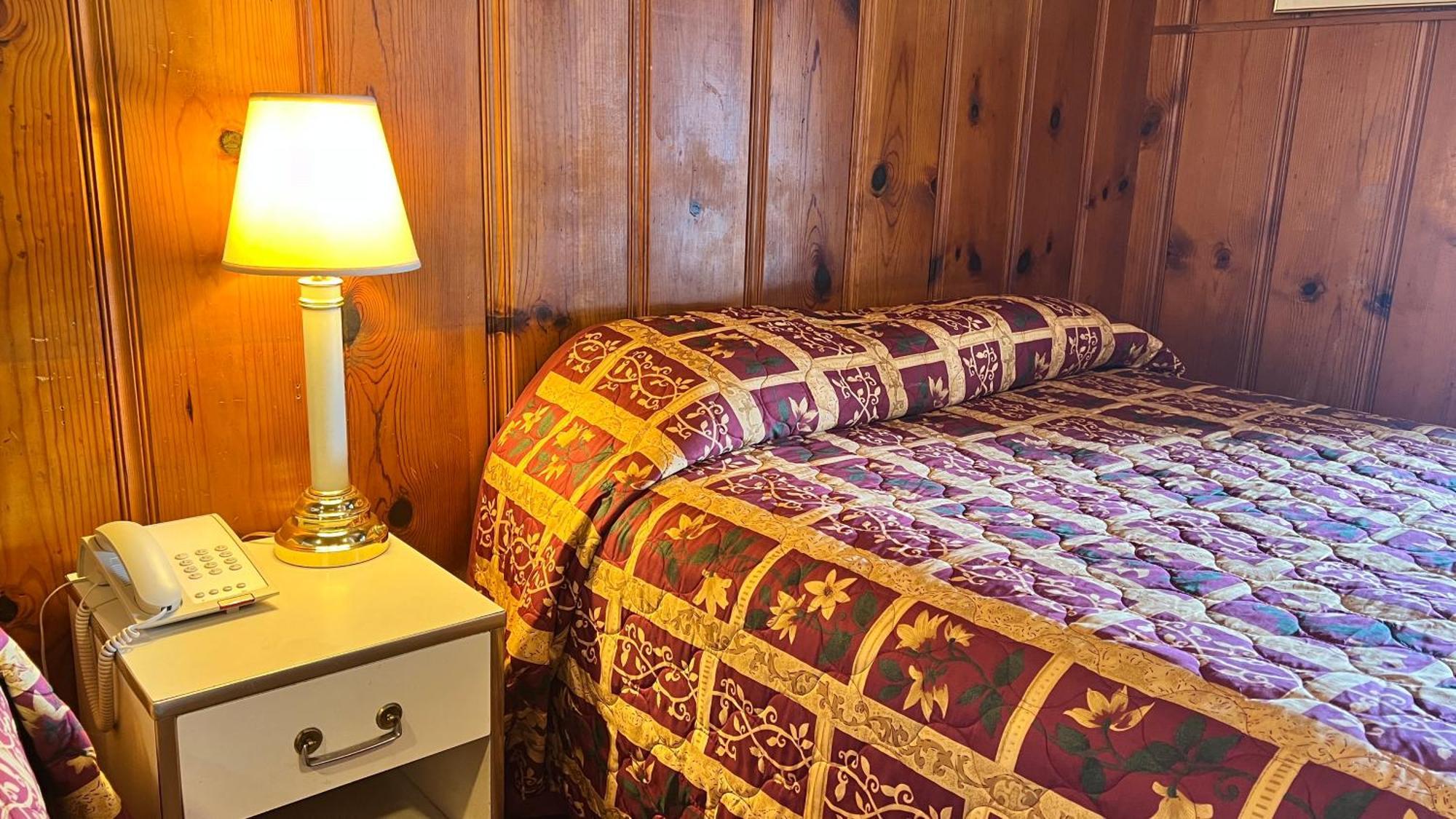 Pine Cone Motel Willits Εξωτερικό φωτογραφία