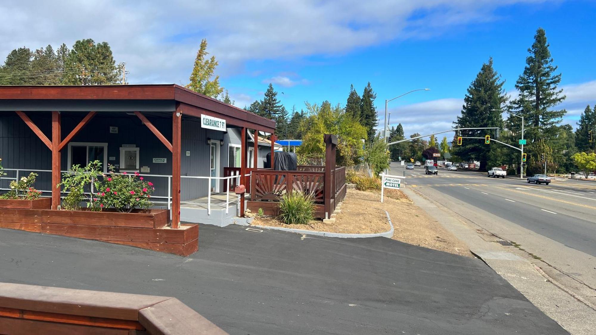 Pine Cone Motel Willits Εξωτερικό φωτογραφία